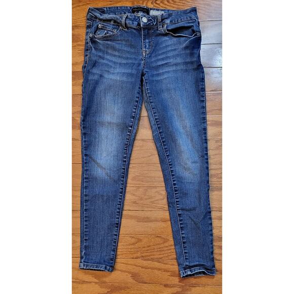 Aeropostale Low Rise Distressed Skinny (Size 6 Short) Jeans - Picture 9 of 10